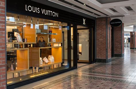 nassau bahamas shopping louis vuitton|louis vuitton savannah ga.